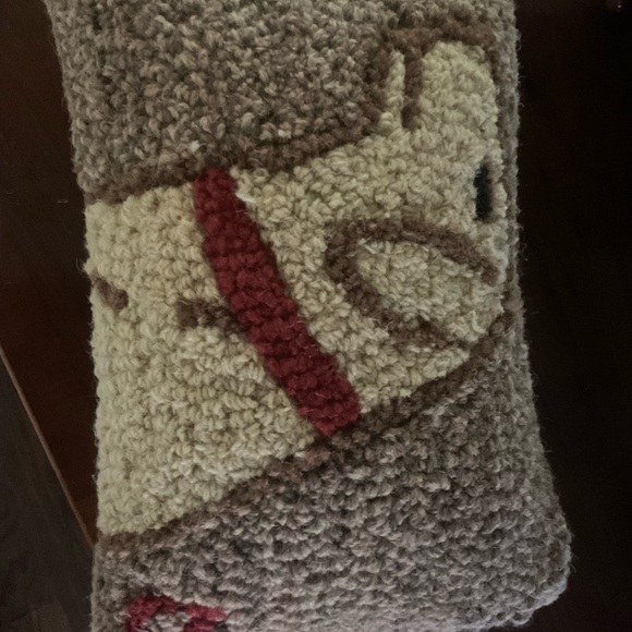 Labrador HANDHOOKED  RUG PILLOW by Chandler 4 Corners 8 by 12 - Picture 3 of 6